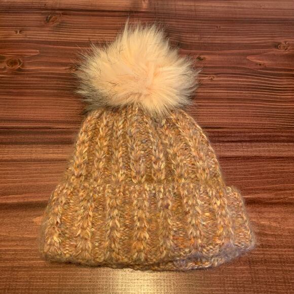 Womens Norla Canada Chunky Knit Alpaca Blend Pom Pom Beanie Pink OS EUC! - Picture 2 of 3